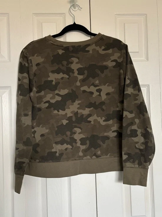 Eddie Bauer Olive & Dark Green Camo Crewneck Sweater - Picture 7 of 11